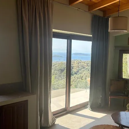 Tierra * Città di Skiathos