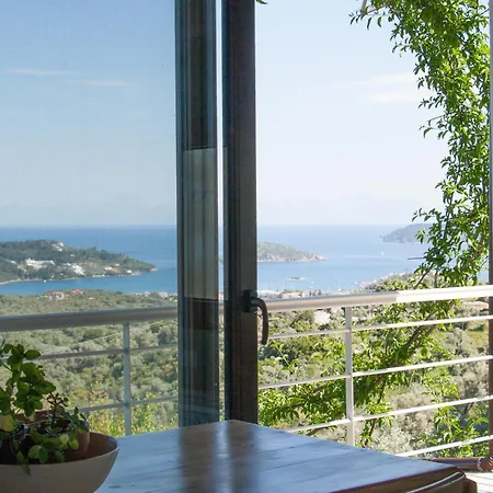Tierra Skiathos-Stadt